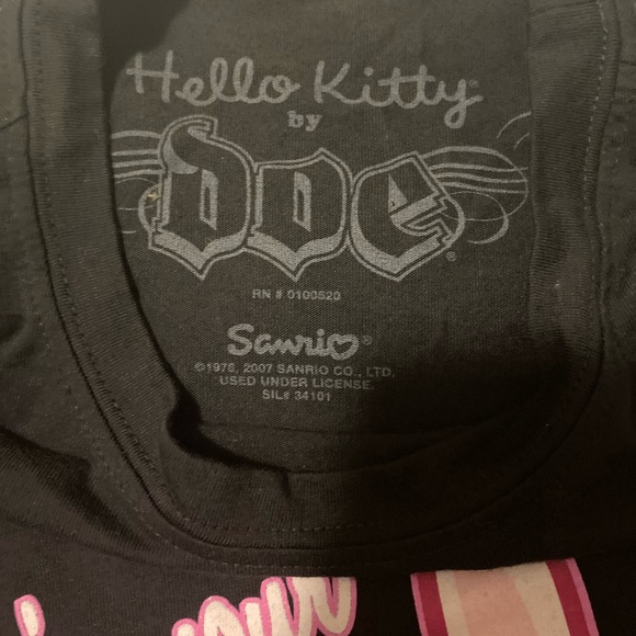 NWOT Sanrio Hello Kitty by DOE Playboy Bunny t-shirt 2007 *rare* - Picture 3 of 5
